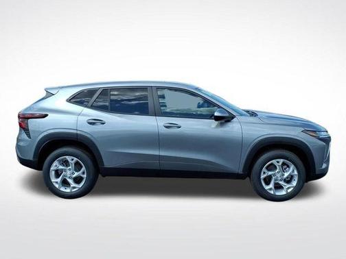 Sterling Gray Metallic 2026 Chevrolet Trax LS