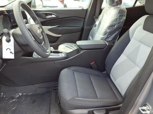 Sterling Gray Metallic 2026 Chevrolet Trax LS
