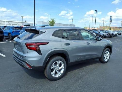 Sterling Gray Metallic 2026 Chevrolet Trax LS