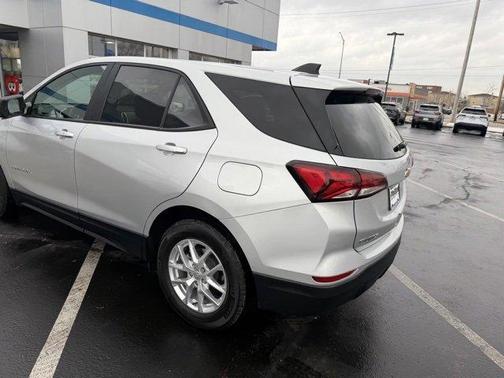 2022 Chevrolet Equinox LS