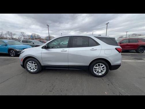 2022 Chevrolet Equinox LS
