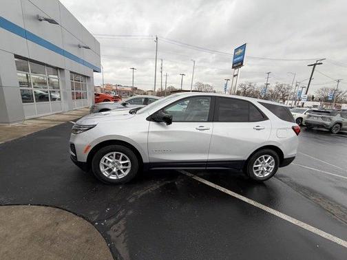 2022 Chevrolet Equinox LS