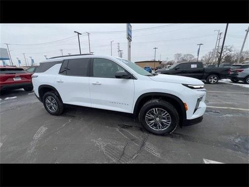 2025 Chevrolet Traverse LT