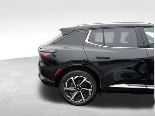 2025 Chevrolet Equinox EV LT 2