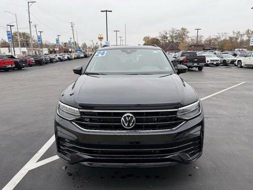 2024 Volkswagen Tiguan 2.0T SE R-Line Black