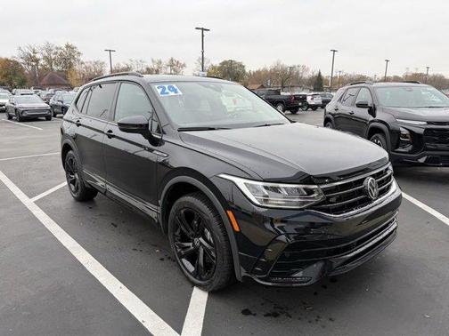 2024 Volkswagen Tiguan 2.0T SE R-Line Black