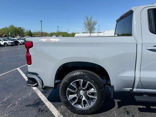 Slate Gray Metallic 2024 Chevrolet Silverado 1500 LT