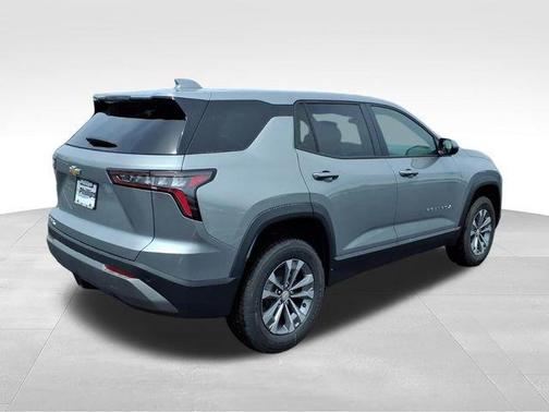 Sterling Gray Metallic 2026 Chevrolet Equinox LT