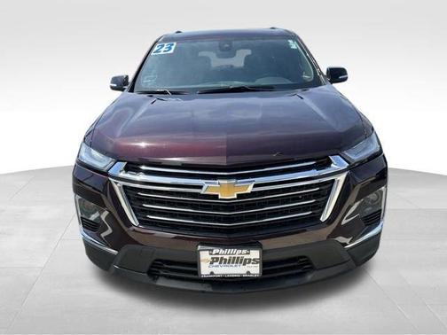 Black Cherry Metallic 2023 Chevrolet Traverse LT Leather