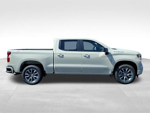 White Sand 2026 Chevrolet Silverado 1500 RST