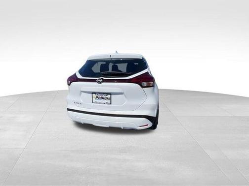 Fresh Powder 2025 Nissan Kicks Play S