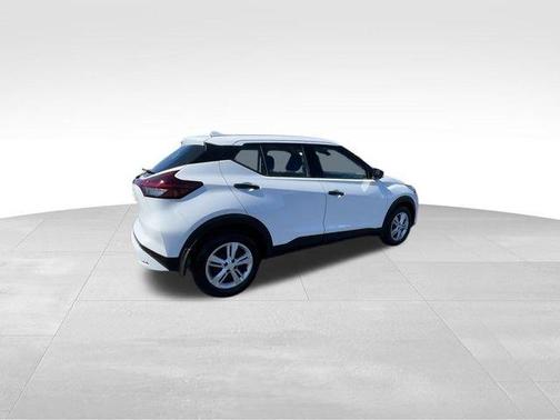 Fresh Powder 2025 Nissan Kicks Play S