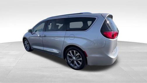 Billet Silver Metallic Clearcoat 2019 Chrysler Pacifica Limited