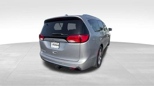 Billet Silver Metallic Clearcoat 2019 Chrysler Pacifica Limited