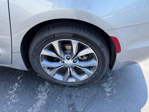 Billet Silver Metallic Clearcoat 2019 Chrysler Pacifica Limited