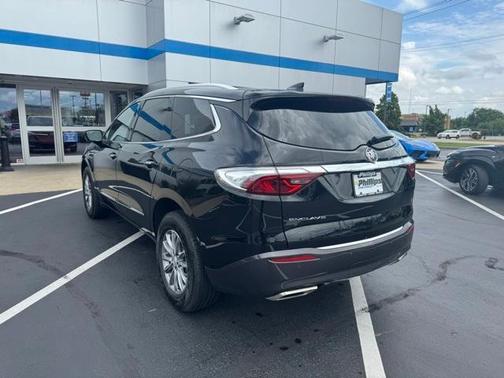 2022 Buick Enclave Essence