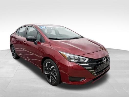 Scarlet Ember 2025 Nissan Versa 1.6 SR