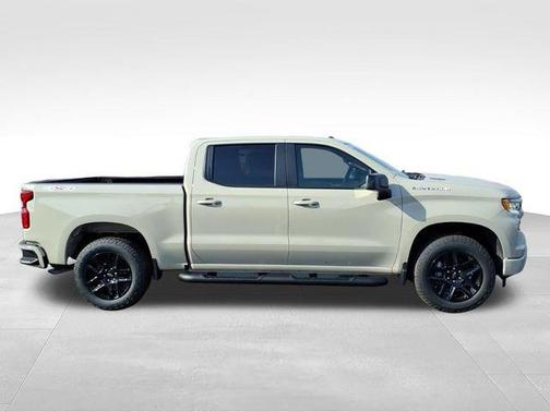 White Sand 2026 Chevrolet Silverado 1500 RST