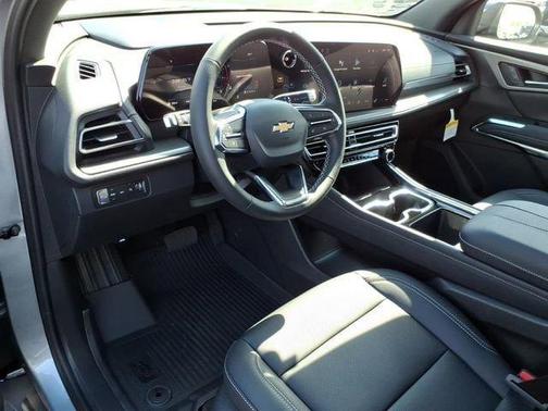 Sterling Gray Metallic 2026 Chevrolet Traverse LT