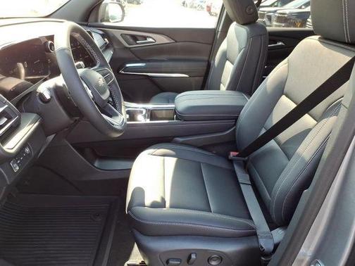 Sterling Gray Metallic 2026 Chevrolet Traverse LT