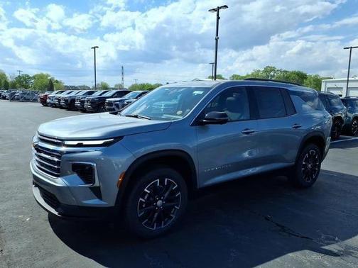 Sterling Gray Metallic 2026 Chevrolet Traverse LT