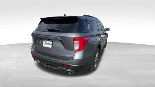 Gray Metallic 2023 Ford Explorer XLT
