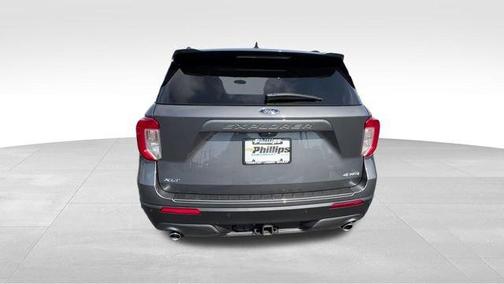 Gray Metallic 2023 Ford Explorer XLT