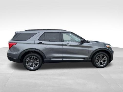 Gray Metallic 2023 Ford Explorer XLT