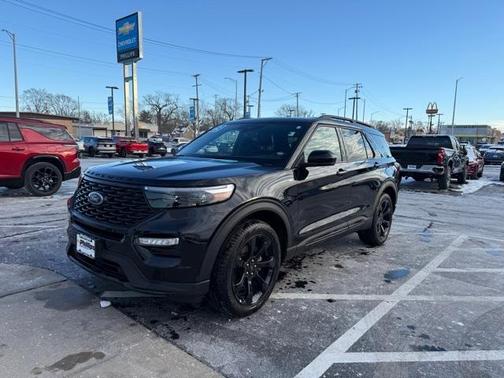 2023 Ford Explorer ST-Line