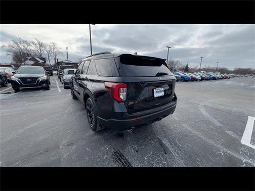 2023 Ford Explorer ST-Line