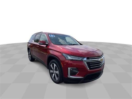 2022 Chevrolet Traverse LT Leather