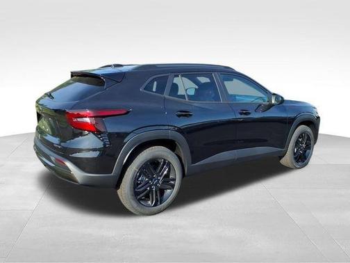 Mosaic Black Metallic 2026 Chevrolet Trax ACTIV