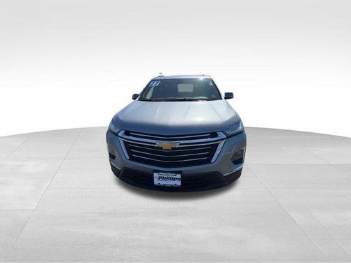 Sterling Gray Metallic 2023 Chevrolet Traverse LT Leather