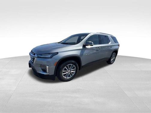 Sterling Gray Metallic 2023 Chevrolet Traverse LT Leather