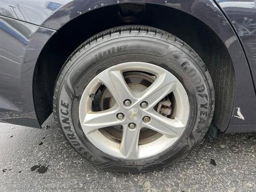 Dark Ash Metallic 2022 Chevrolet Malibu 1LS
