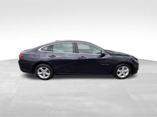 Dark Ash Metallic 2022 Chevrolet Malibu 1LS