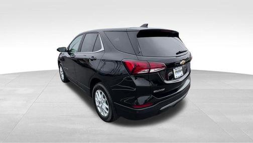 Mosaic Black Metallic 2024 Chevrolet Equinox LT