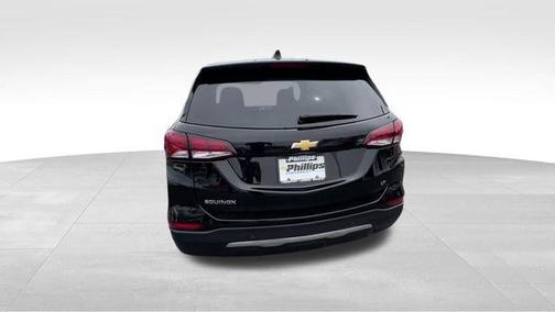 Mosaic Black Metallic 2024 Chevrolet Equinox LT