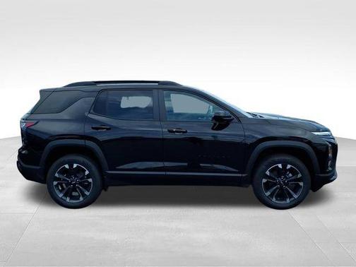 Mosaic Black Metallic 2026 Chevrolet Equinox RS
