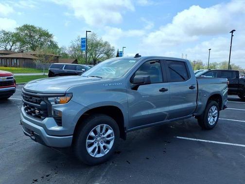 Sterling Gray Metallic 2026 Chevrolet Silverado 1500 Custom
