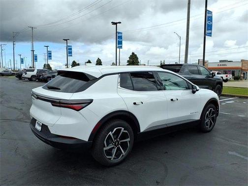 2026 Chevrolet Equinox EV LT 2