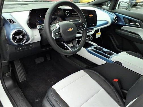 2026 Chevrolet Equinox EV LT 2