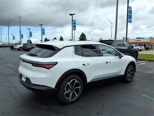 2026 Chevrolet Equinox EV LT 2