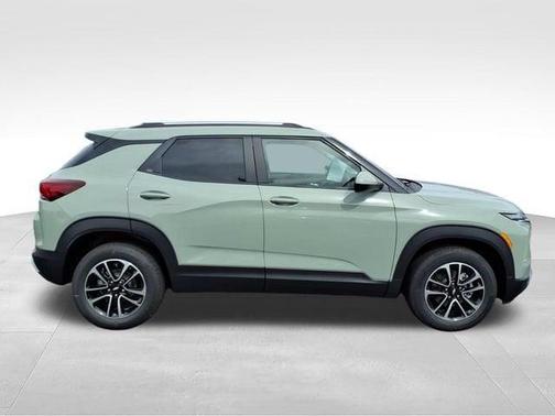 Green 2026 Chevrolet Trailblazer LT