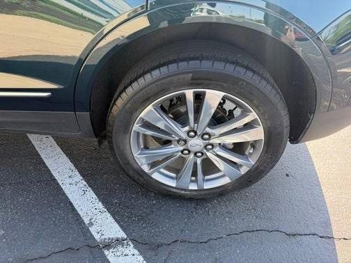 Emerald 2024 Cadillac XT5 Premium Luxury