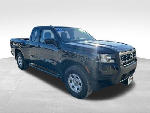 2025 Nissan Frontier S