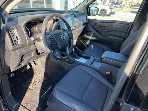 2025 Nissan Frontier S