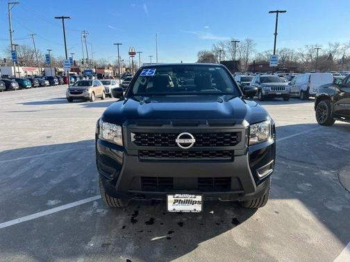 2025 Nissan Frontier S