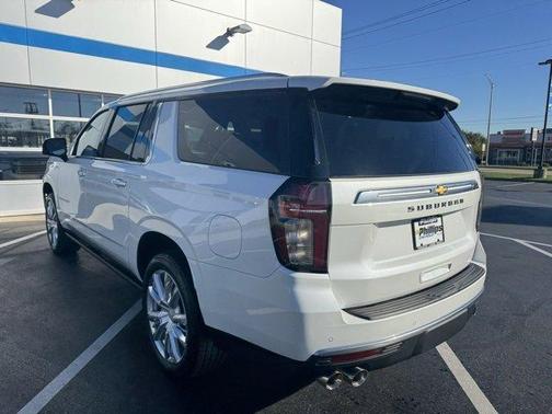 2023 Chevrolet Suburban High Country