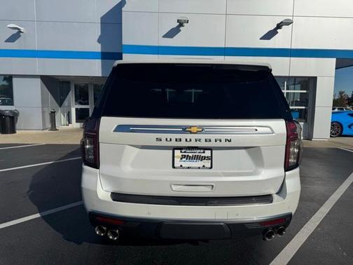 2023 Chevrolet Suburban High Country